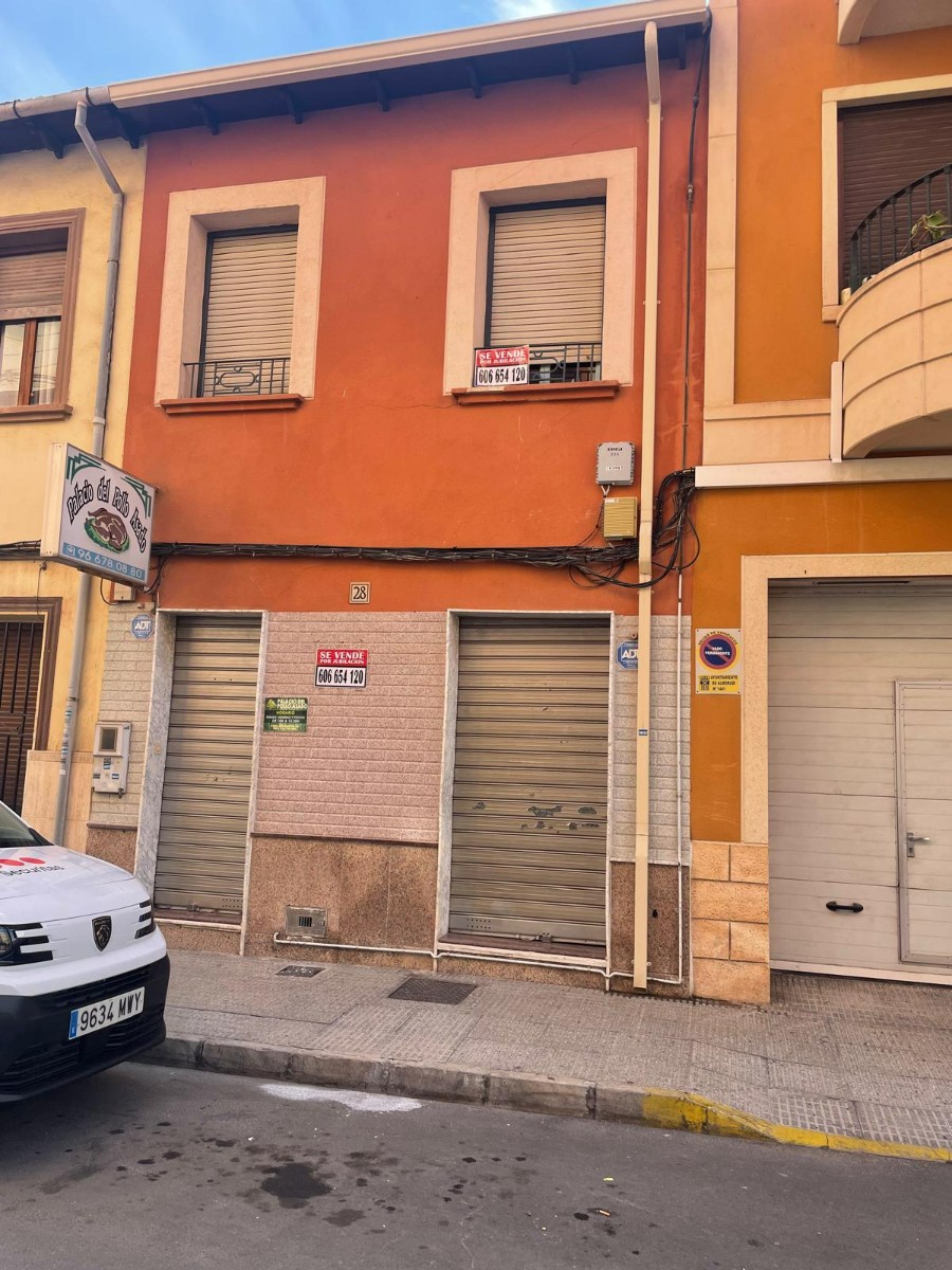 For sale: 2 bedroom commercial property in Almoradí, Costa Blanca