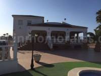 Venta - Chalet / Villa - Catral