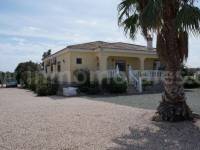 Herverkoop - Villa ( Finca ) - Dolores