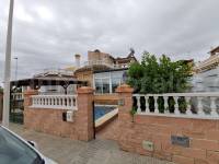 Resale - Detached House / Villa  - Almoradí