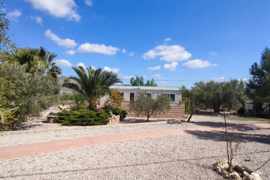 Resale - Country Villa   - Hondón de los Frailes