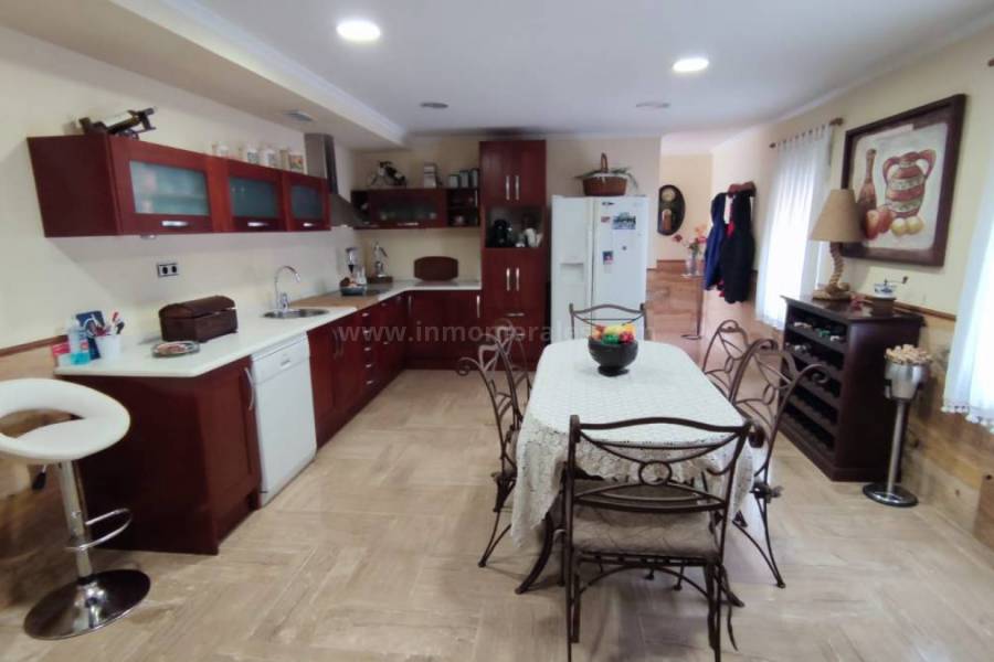 Venta - Villa con anexo - Albatera