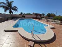 Herverkoop - Villa ( Finca ) - Catral