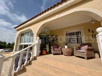 Herverkoop - Villa ( Finca ) - Catral