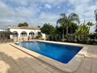 Herverkoop - Villa ( Finca ) - Catral