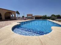 Herverkoop - Villa ( Finca ) - Catral