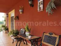 Resale - Detached House / Villa  - Almoradí