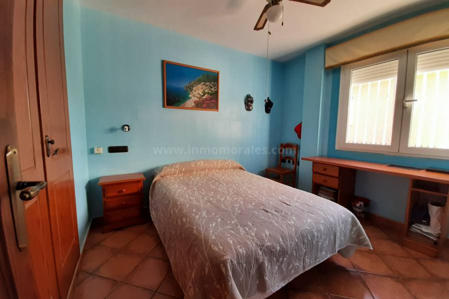 Resale - Detached House / Villa  - Almoradí