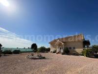 Resale - Country Villa   - Crevillente - Crevillent