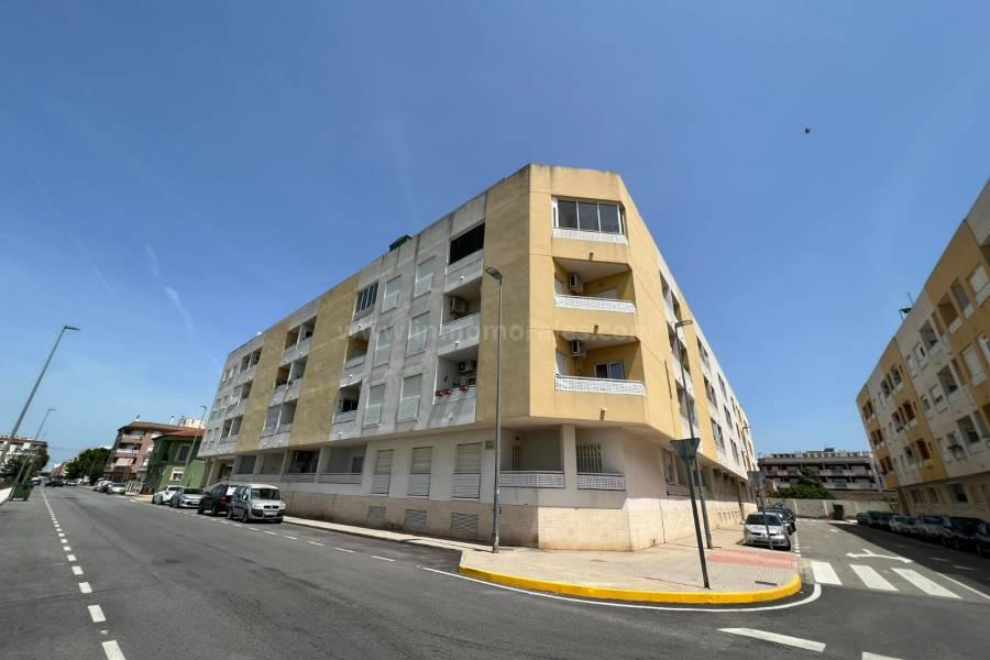 Resale - Apartment  - Almoradí