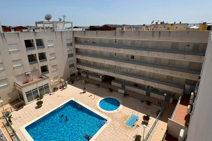 Resale - Apartment  - Almoradí