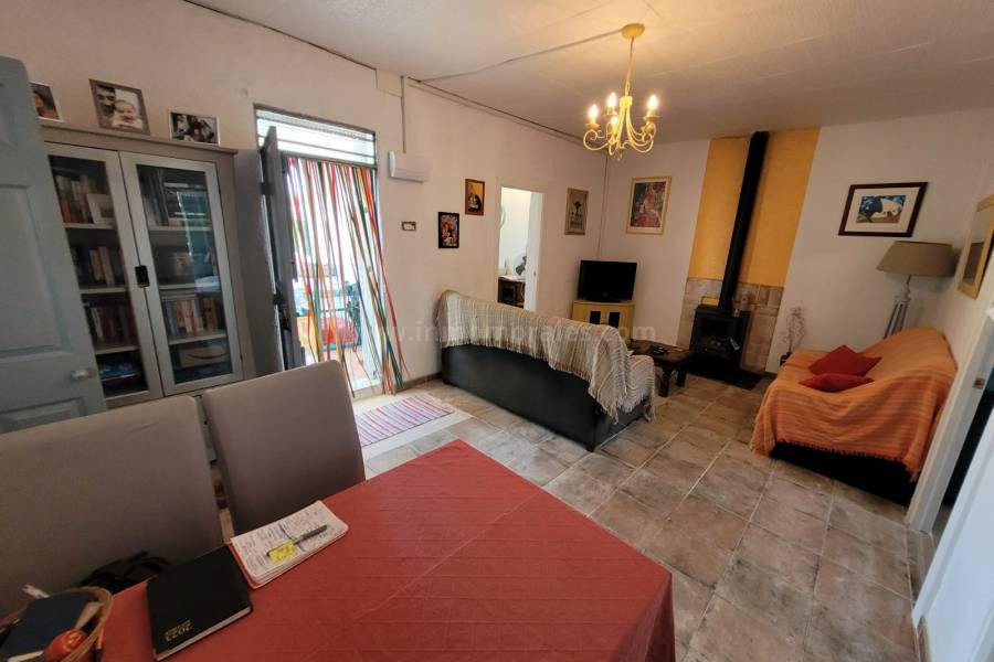 Venta - Villa con anexo - Dolores