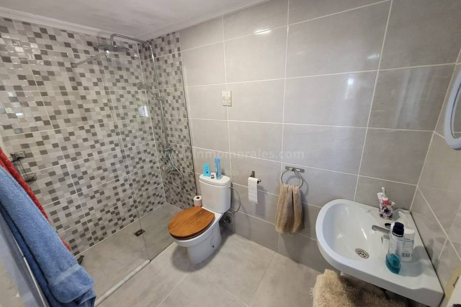 Venta - Villa con anexo - Dolores
