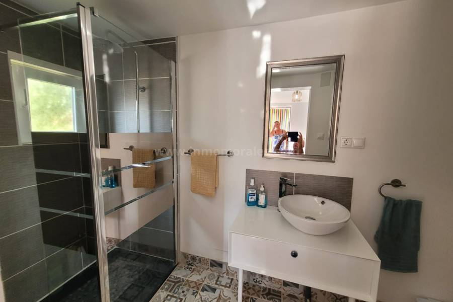 Venta - Villa con anexo - Dolores