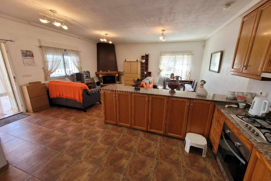 Resale - Country Villa   - Almoradí