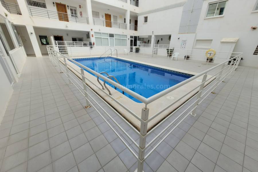 Resale - Apartment  - Almoradí