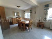 Resale - Villa with annex - Crevillente - Crevillent