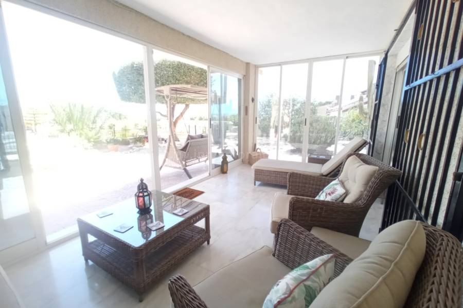 Resale - Villa with annex - Crevillente - Crevillent