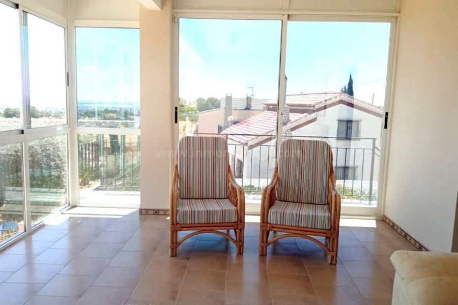 Venta - Villa con anexo - Crevillente - Crevillent