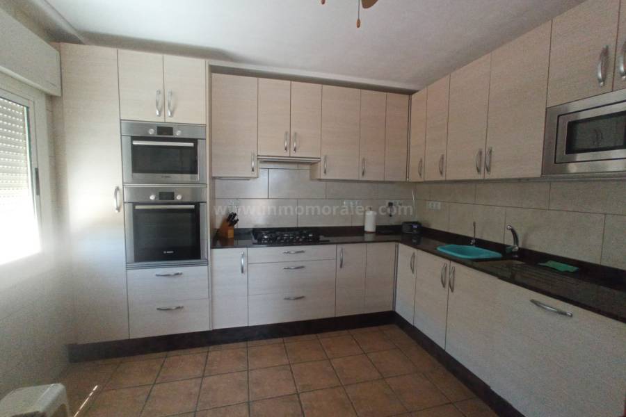 Venta - Villa con anexo - Crevillente - Crevillent