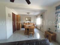 Resale - Villa with annex - Crevillente - Crevillent