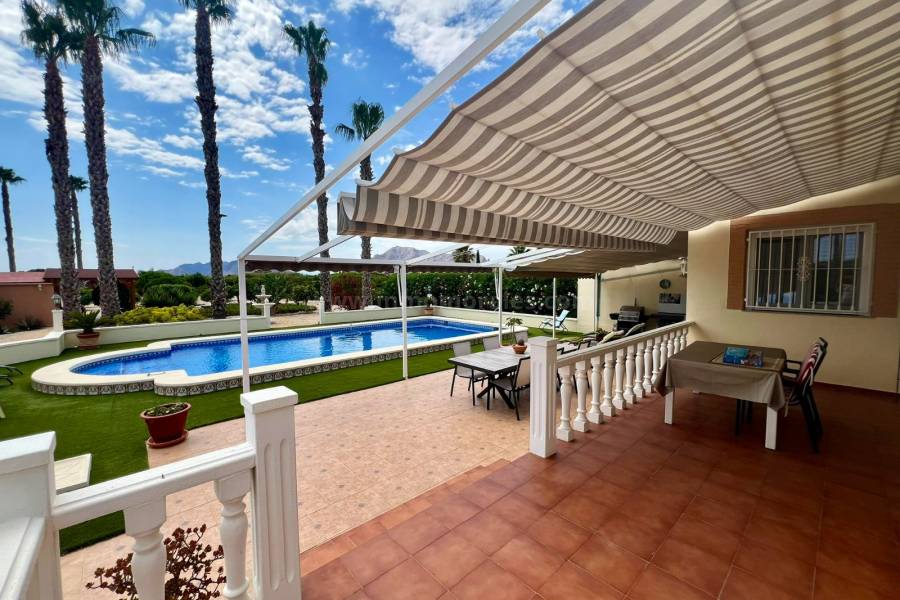 Herverkoop - Villa ( Finca ) - Orihuela