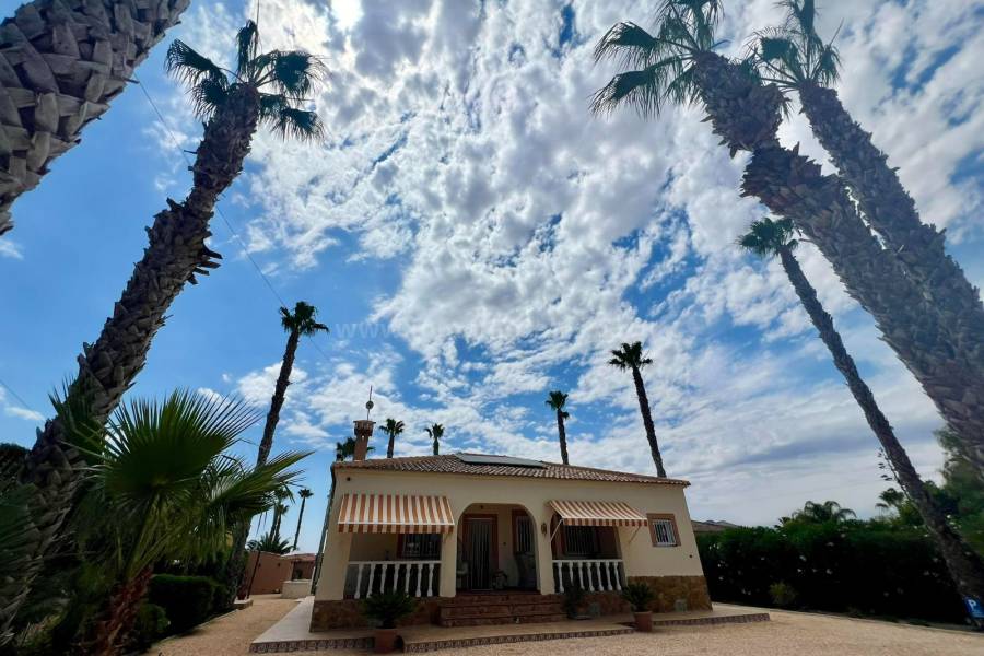 Herverkoop - Villa ( Finca ) - Orihuela