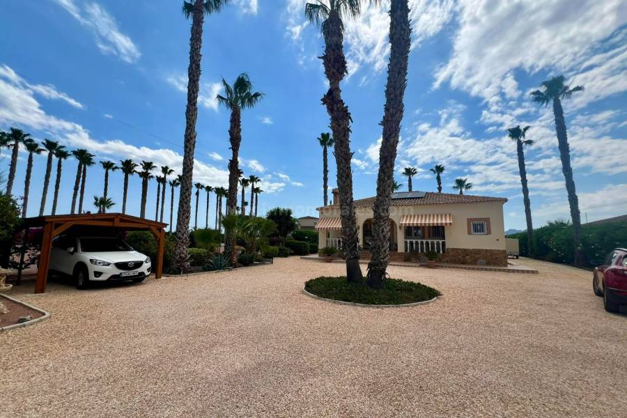 Herverkoop - Villa ( Finca ) - Orihuela