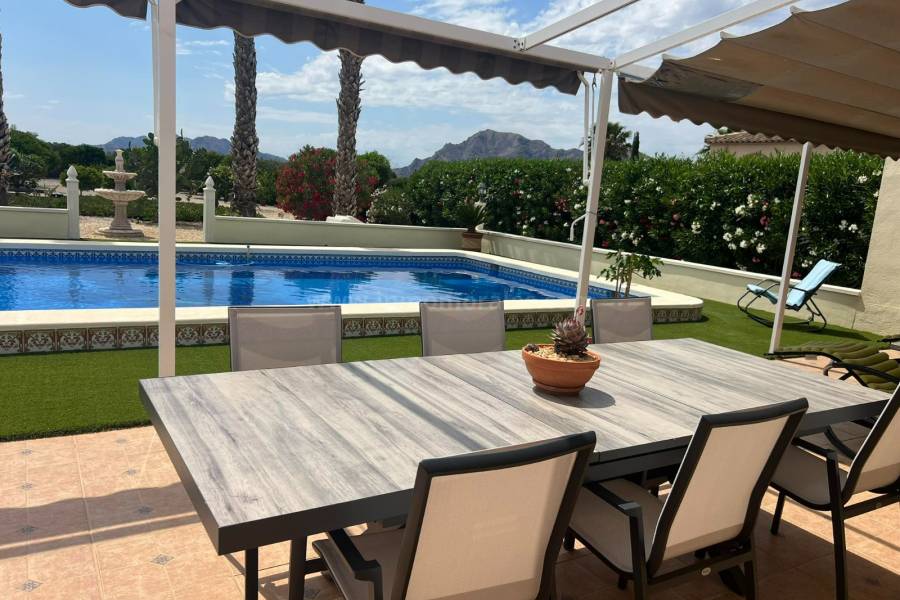 Herverkoop - Villa ( Finca ) - Orihuela