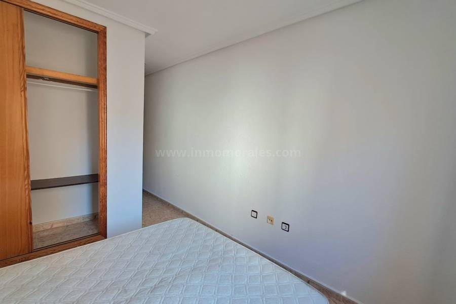 Resale - Apartment  - Torrevieja - Centro