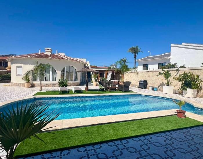 Chalet / Villa - Venta - Ciudad Quesada - Ciudad Quesada