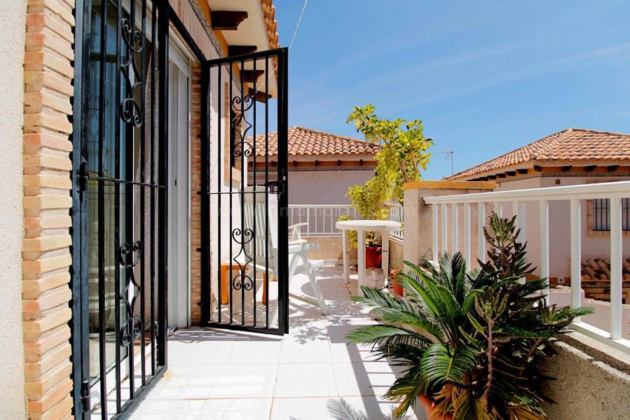 Venta - Chalet / Villa - Torrevieja - Los Frutales