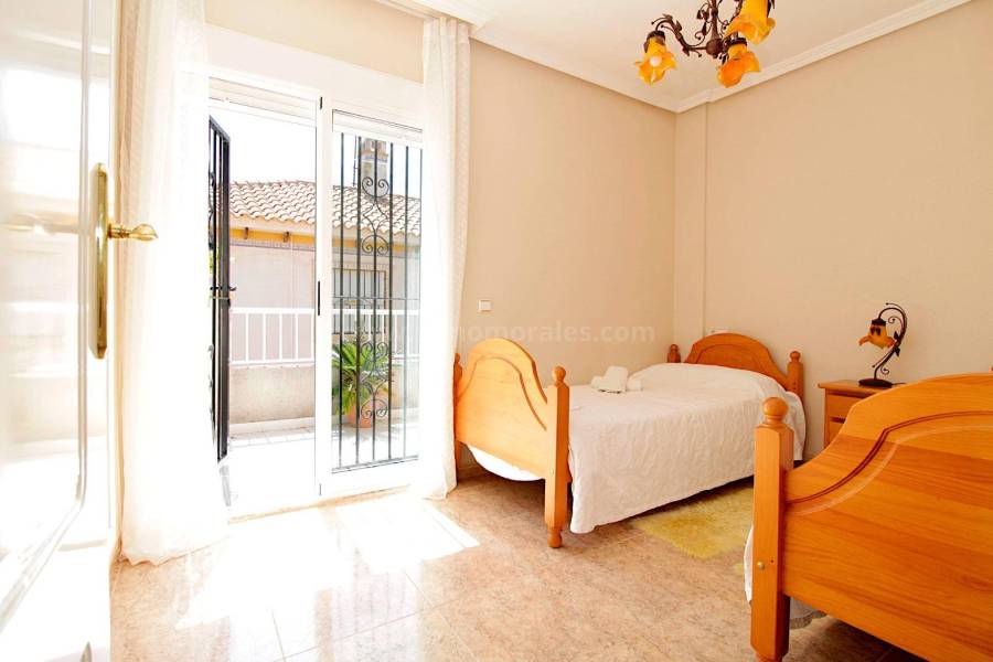 Venta - Chalet / Villa - Torrevieja - Los Frutales