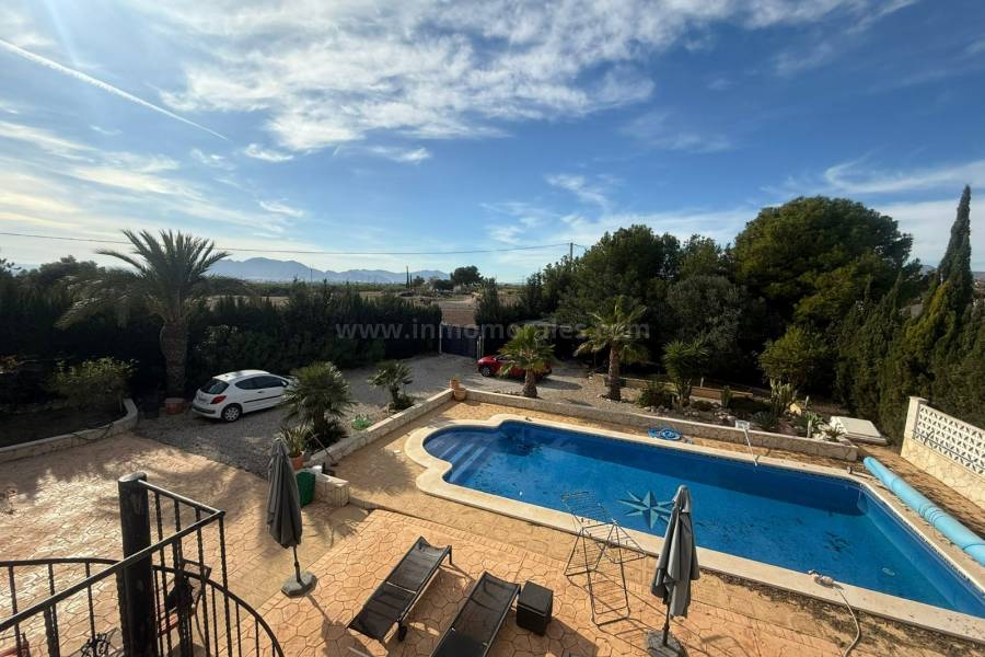 Resale - Country Villa   - Crevillente - Crevillent