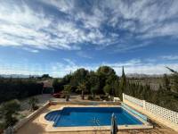 Resale - Country Villa   - Crevillente - Crevillent