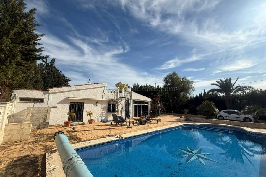 Resale - Country Villa   - Crevillente - Crevillent