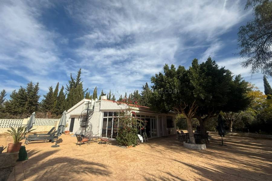 Resale - Country Villa   - Crevillente - Crevillent