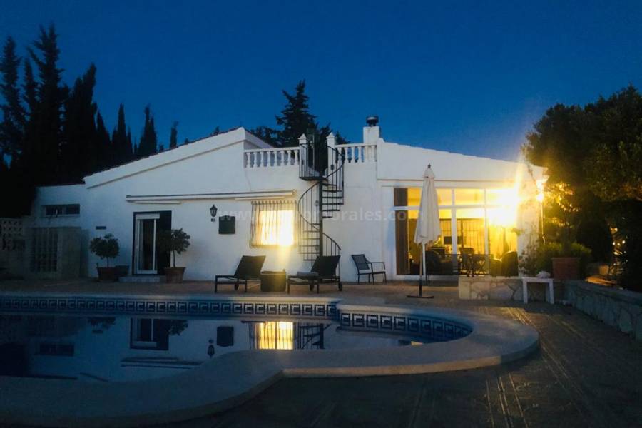 Resale - Country Villa   - Crevillente - Crevillent