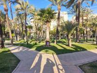 Resale - Apartment  - Torrevieja - Playa de los Locos