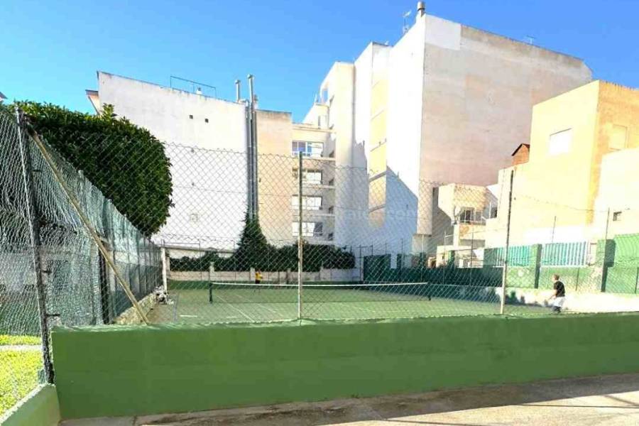 Resale - Apartment  - Torrevieja - Playa de los Locos