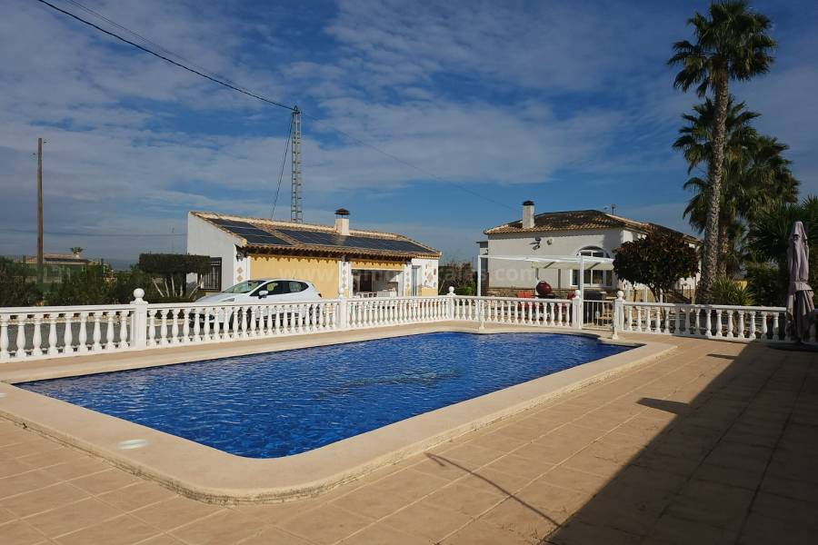 Venta - Casa de Campo - Catral