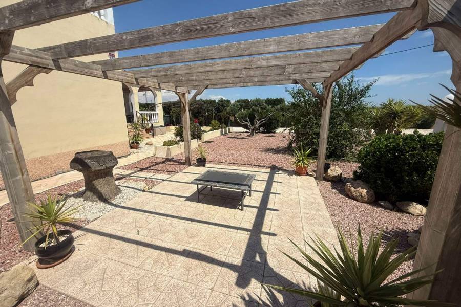 Herverkoop - Villa ( Finca ) - Dolores