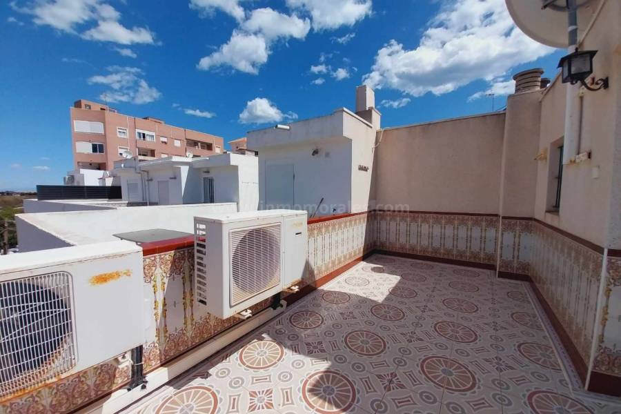 Revente - Maison mitoyenne - La Mata