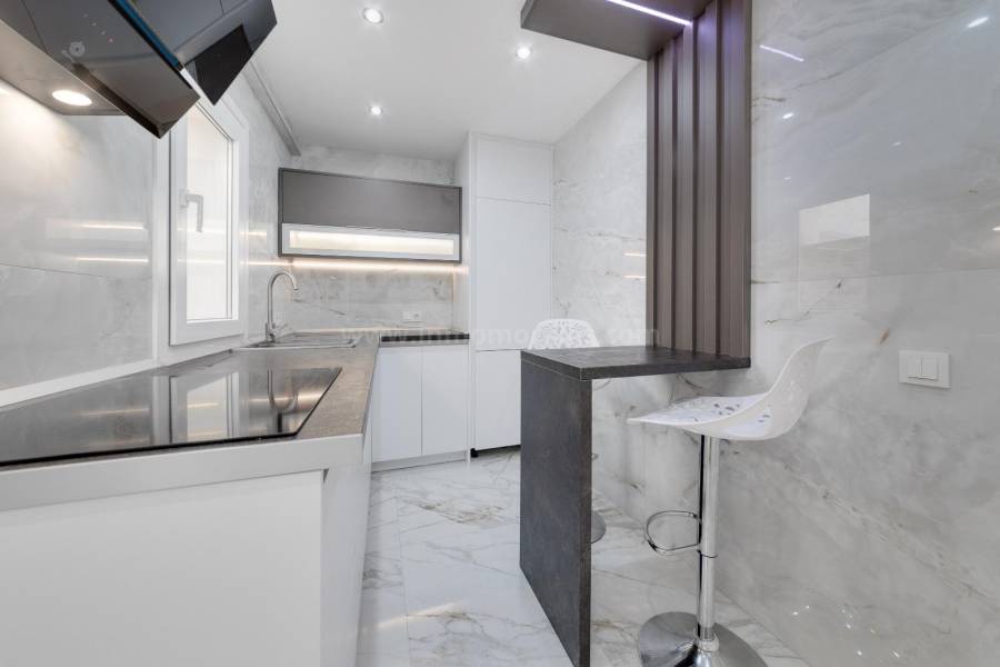 Wiederverkauf - Wohnung/Apartment - Torrevieja - Playa del Cura