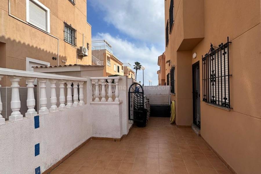 Wiederverkauf - Reihenhaus - Torrevieja - Los Frutales