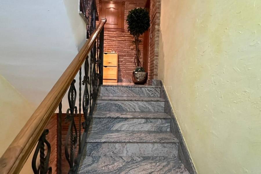 Resale - Apartment  - Torrevieja - Centro