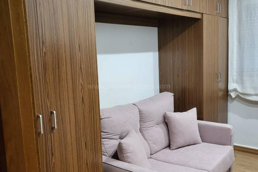 Resale - Apartment  - Torrevieja - Centro