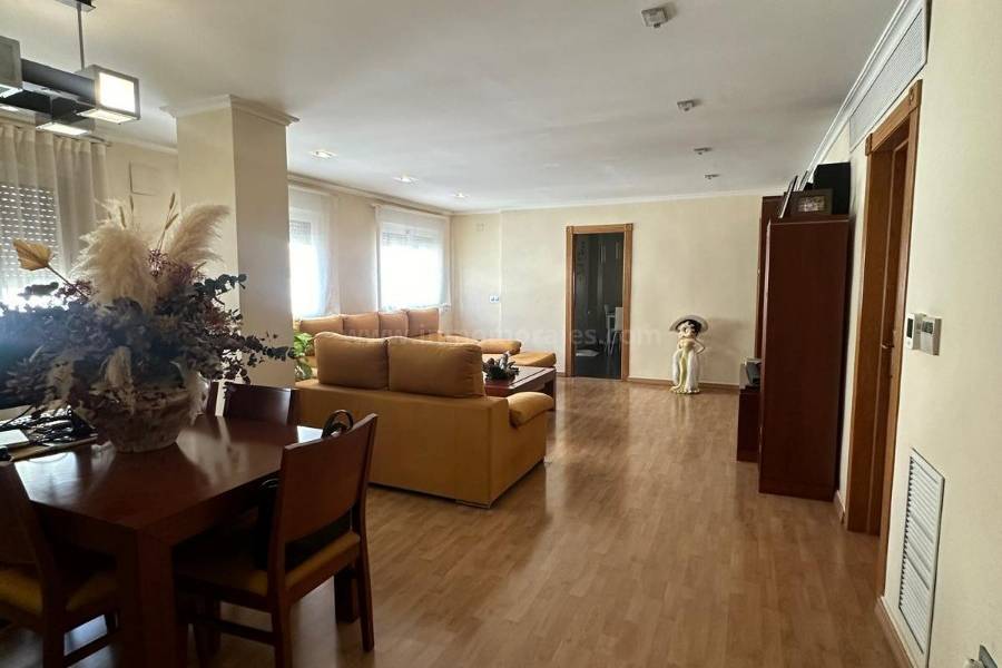 Resale - Apartment  - Torrevieja - Centro