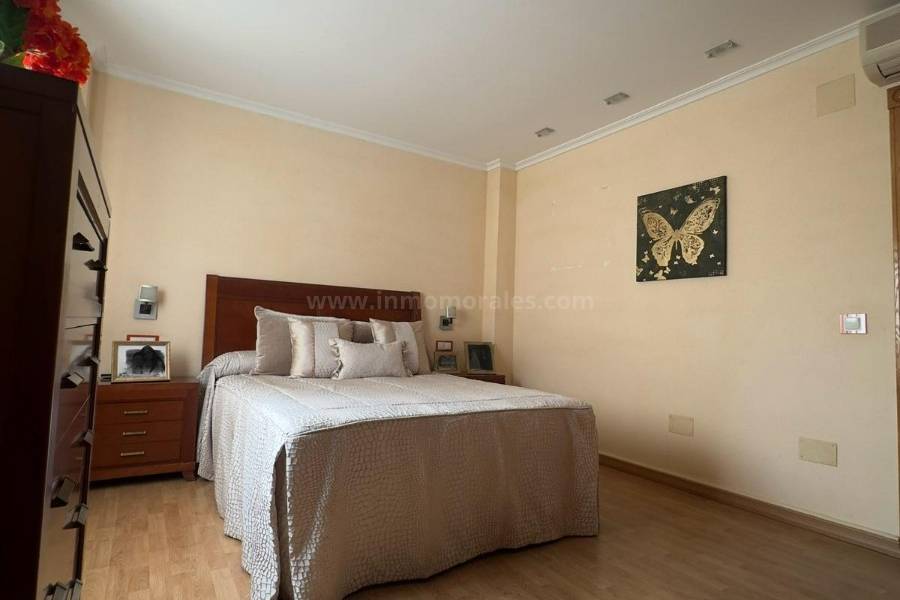 Resale - Apartment  - Torrevieja - Centro