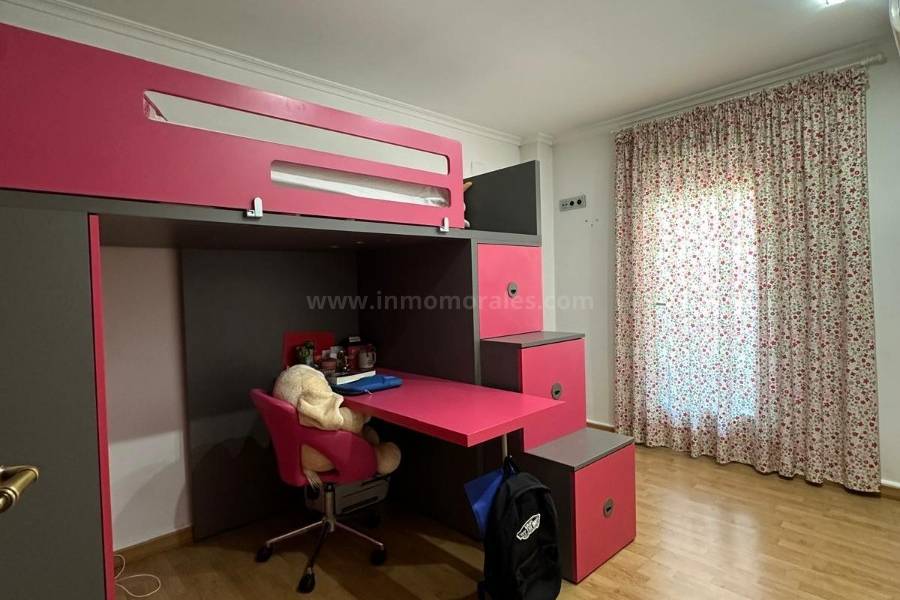 Resale - Apartment  - Torrevieja - Centro